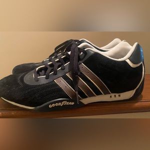 Adidas sneakers Used size 11 1/2